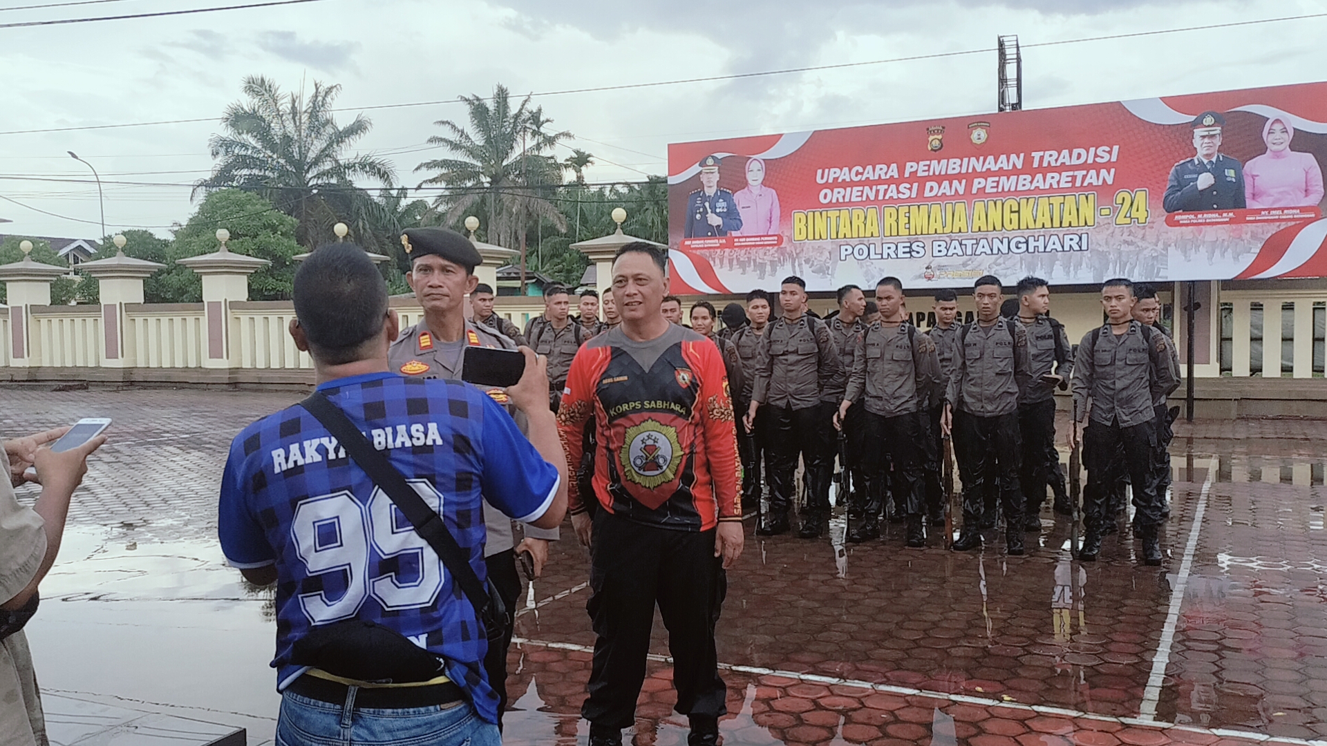 Gelar Tradisi Pembaretan Bintara Remaja Angkatan 24 Polres Batanghari