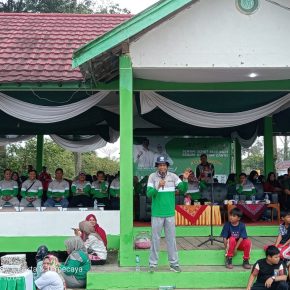 Sekda Batang Hari Berikan Piagam Penghargaan Dalam Acara CAR FREE DAY di MSU